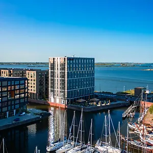 https://hotel-breeze-amsterdam.amsterdamhotelsnl.com