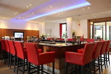 Bastion Hotel Amsterdam Airport Хоофддорп