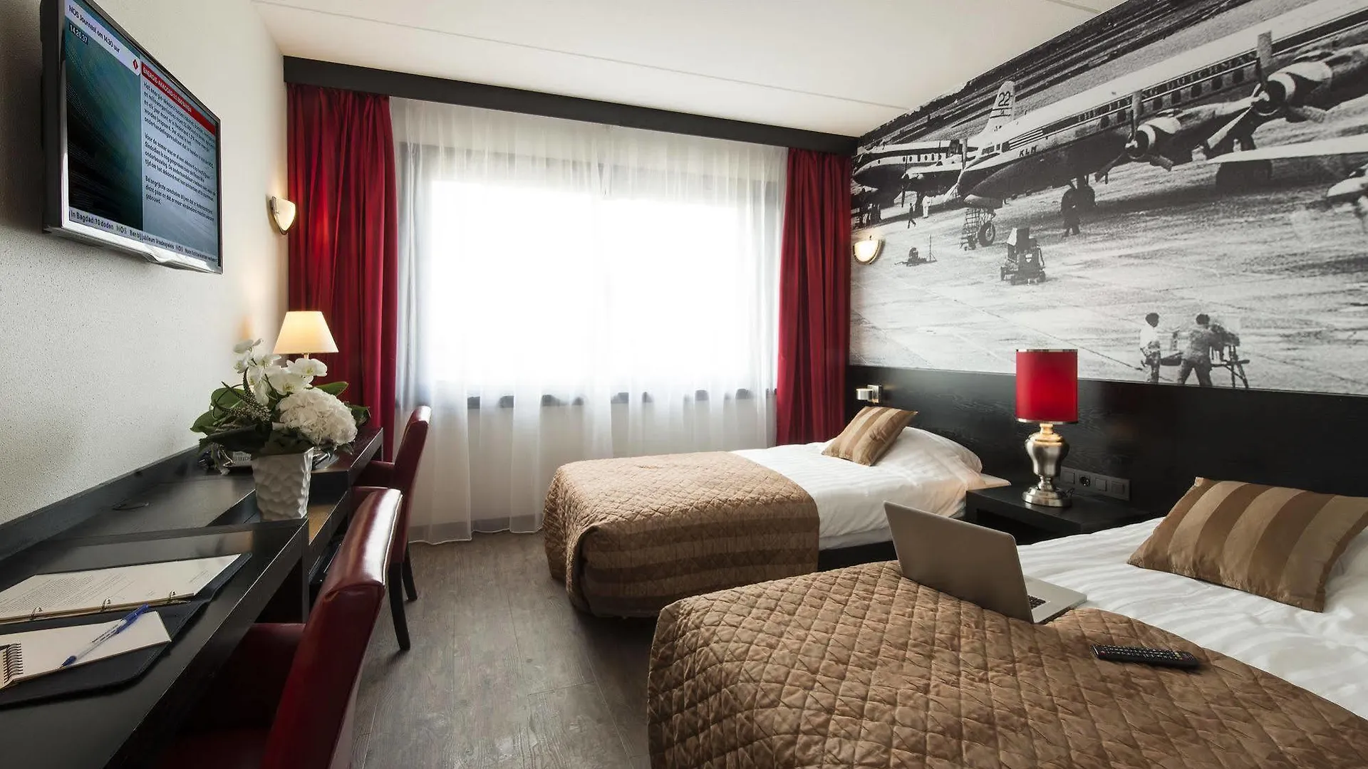 Bastion Hotel Amsterdam Airport Хоофддорп