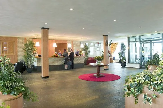 Bastion Hotel Amsterdam Airport Хоофддорп